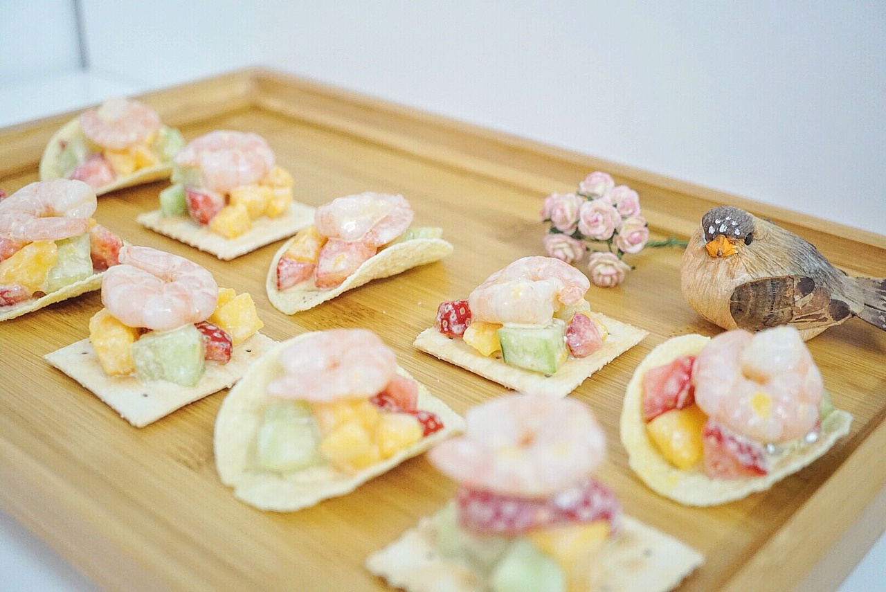 雜果蝦仁沙拉薯片/餅乾