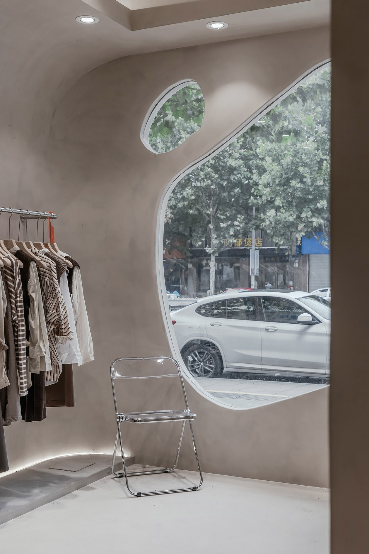 张艺设计：服装店实景案例分享（图ZMjc1MTI5NjM2） - 商业空间设计 - 站酷设计师张艺设计原创素材 - 站酷ZCOOL