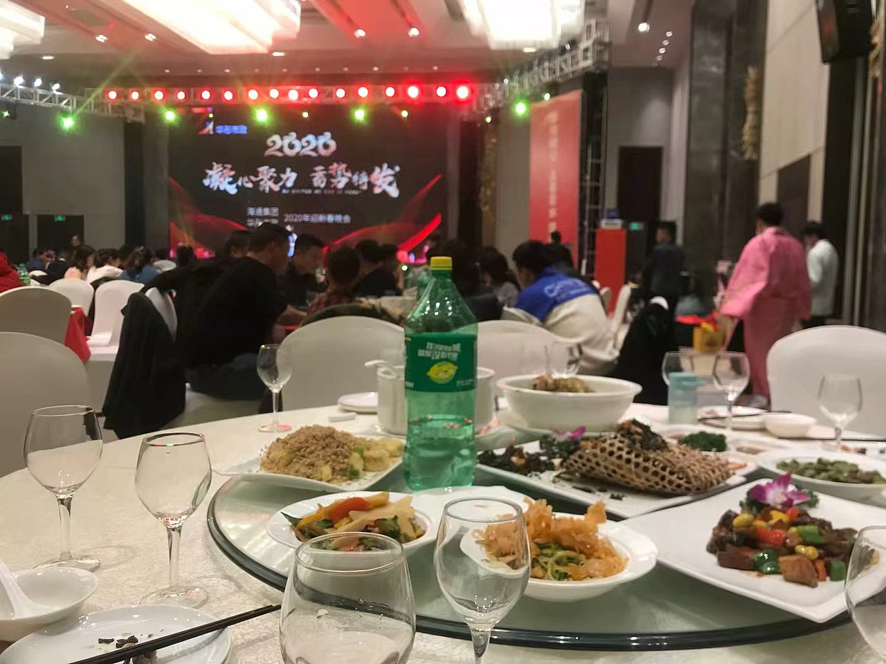 2019年华彤市政年会（图ZMjExNDg4ODQw） - 舞台美术 - 站酷设计师风轻月沉原创素材 - 站酷ZCOOL