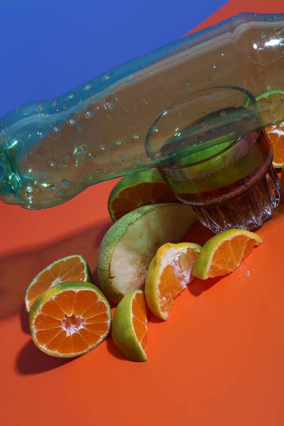 静物摄影|桔子 梨 玻璃杯 凉茶 塑料瓶（图ZMzE3MzM0Njky） - 美食摄影 - 站酷设计师JodieVillanelle原创素材 - 站酷ZCOOL