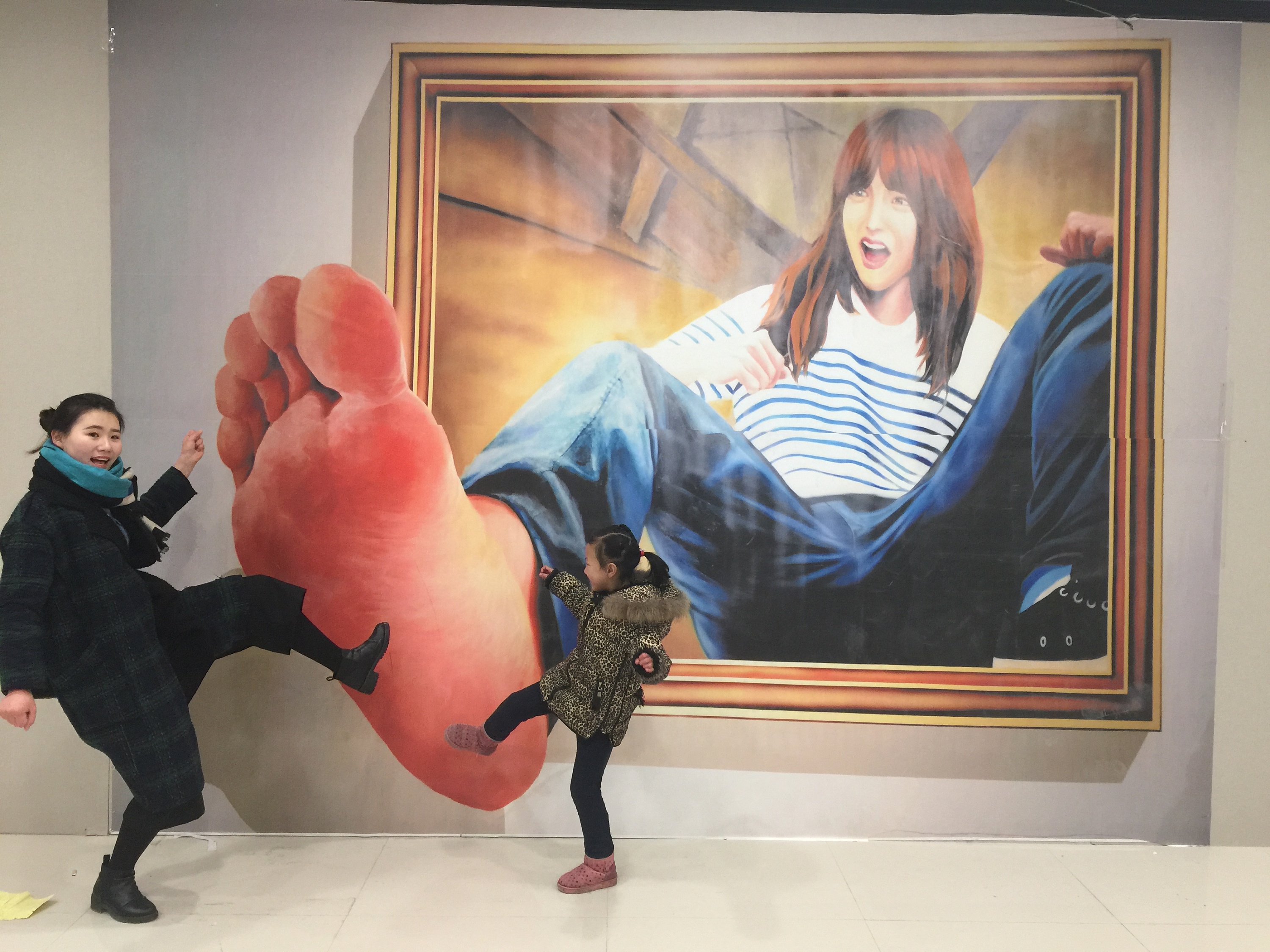 北京3d立体画3d搞笑墙画个性墙画之【大脚丫】