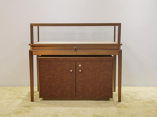 米黄色方形直柜-珠宝展柜