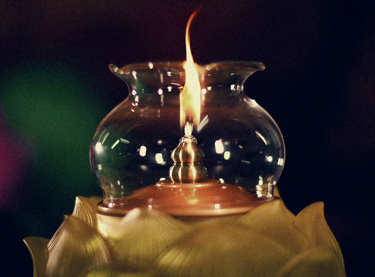 琉璃油灯 产品怕是|摄影|产品|岞海印象 - 原创作品 - 站酷 (zcool)