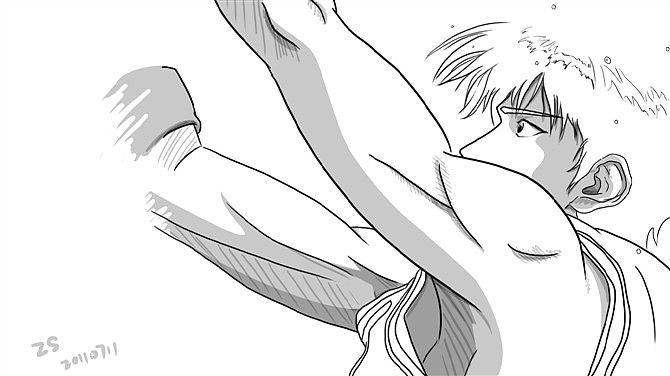 是这张白色的好看呢 还是那张黑色的?