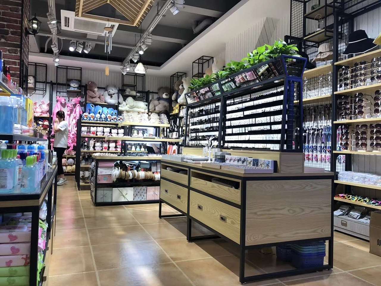 广州名创优品货架诺米nome货架厂效果图展示（图ZMTY2NzAwNDI4） - 其他工业/产品 - 站酷设计师广州大唐展示道具原创素材 - 站酷ZCOOL