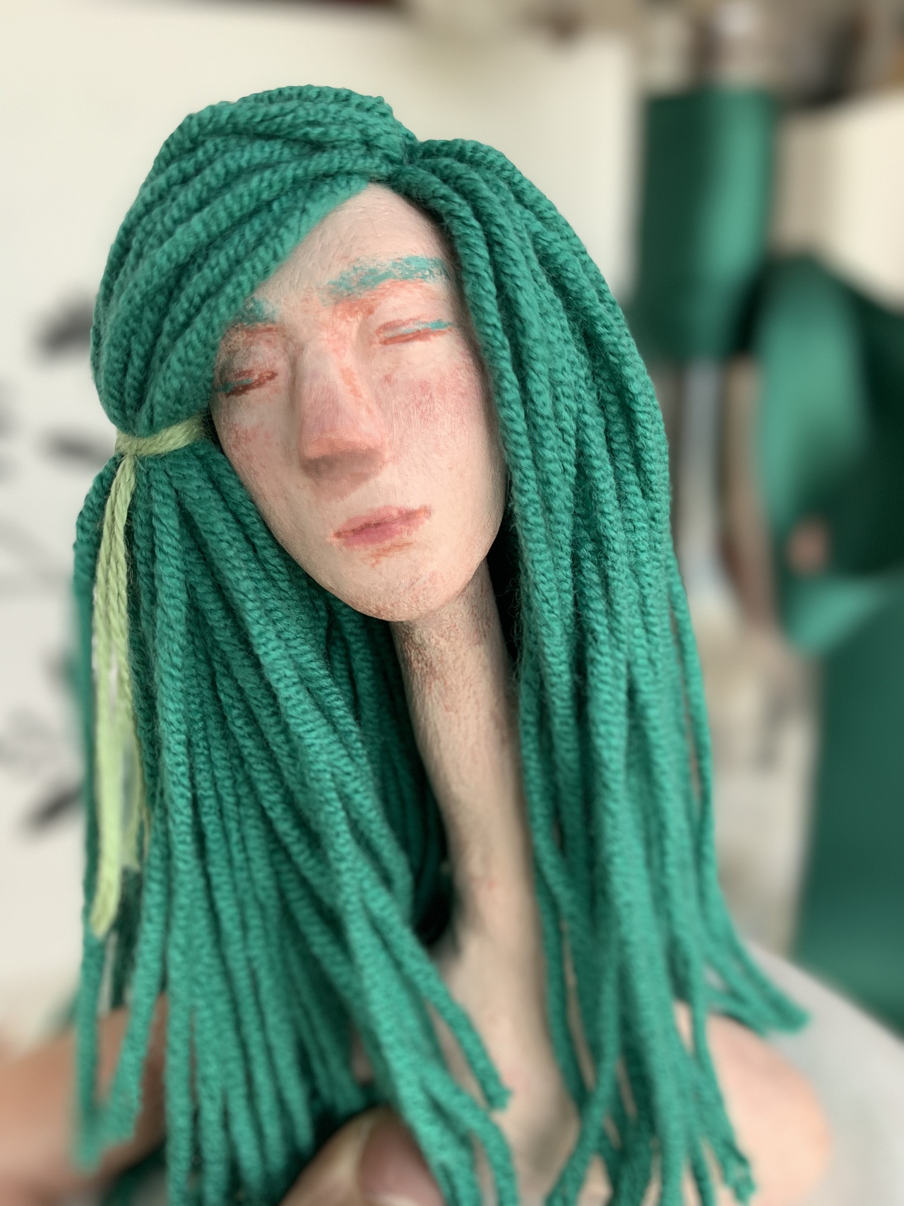 【闭眼系列】石塑黏土手工娃娃毛线植发可玩头发（图ZMjc0NzU3Mzky） - 工艺品设计 - 站酷设计师helinghug原创素材 - 站酷ZCOOL