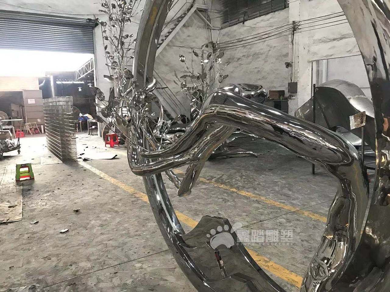 园林景观镜面不锈钢圆环雕塑