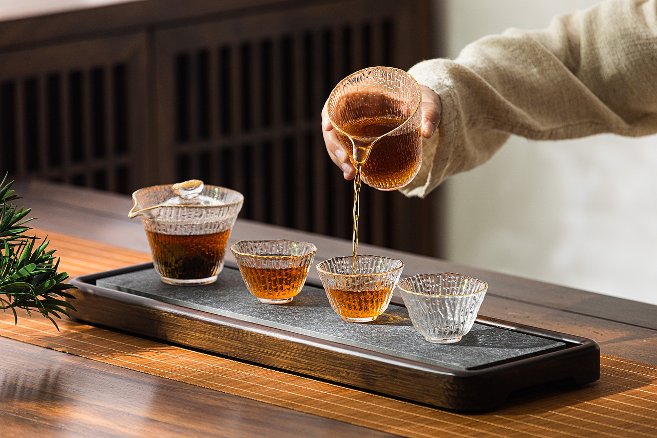 《在银色的月光下》| 茶具 | 盖碗 | 公道杯 | 茶杯（图ZMjYzMjczMzMy） - 产品摄影 - 站酷设计师一毛拍美器原创素材 - 站酷ZCOOL