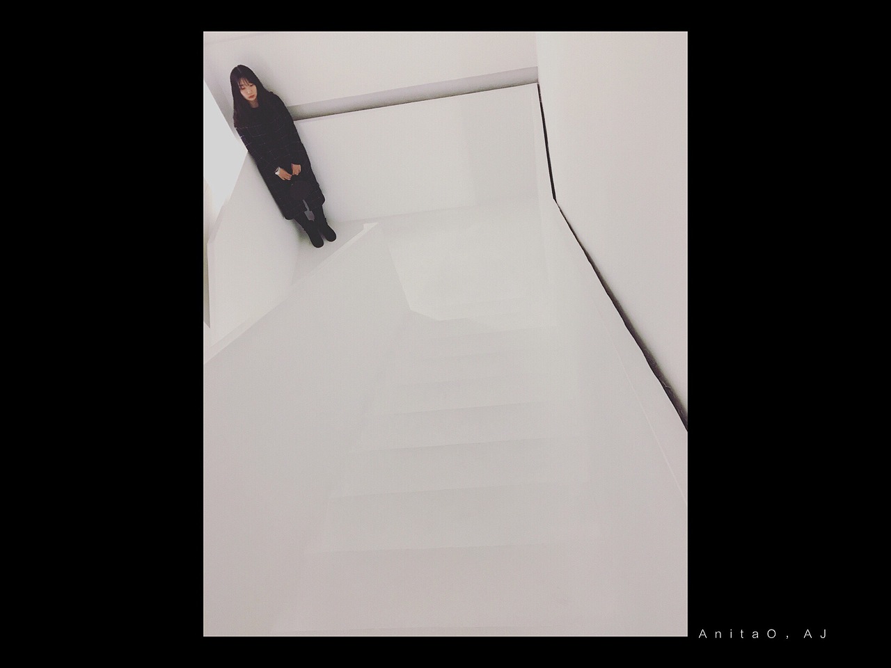 今日美术馆的楼梯间,