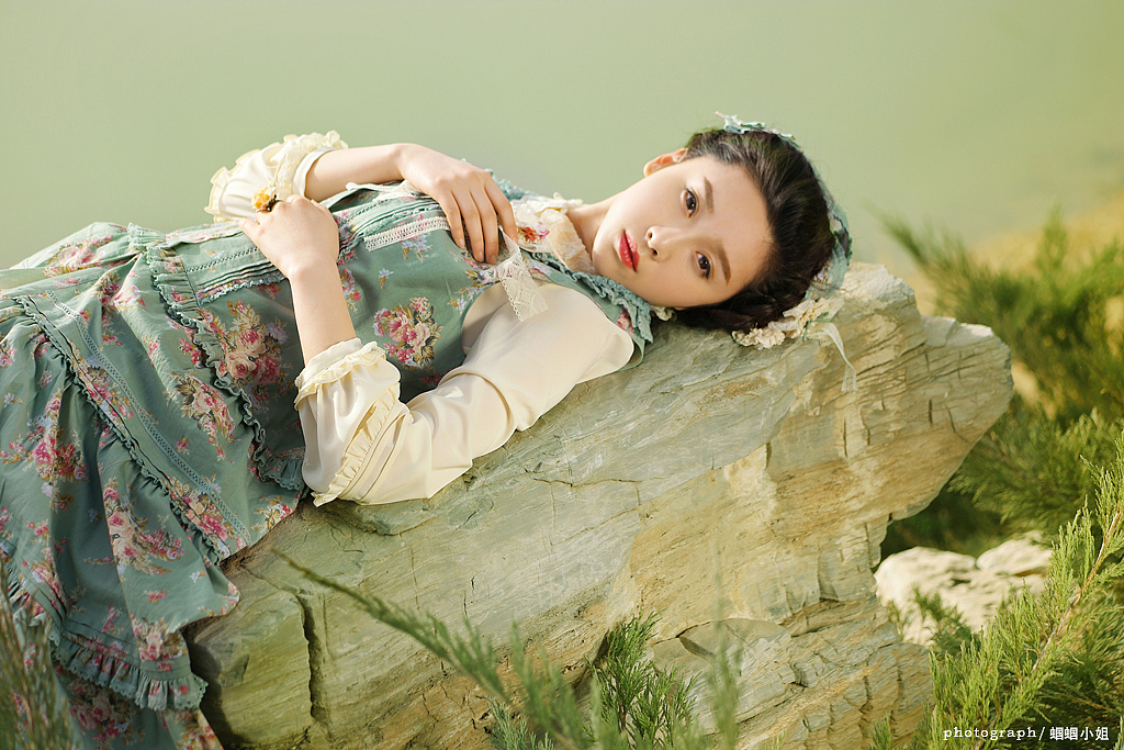 花の季（图ZMjY4Nzc0MjQ=） - 人像摄影 - 站酷设计师摄影师蝈蝈小姐原创素材 - 站酷ZCOOL