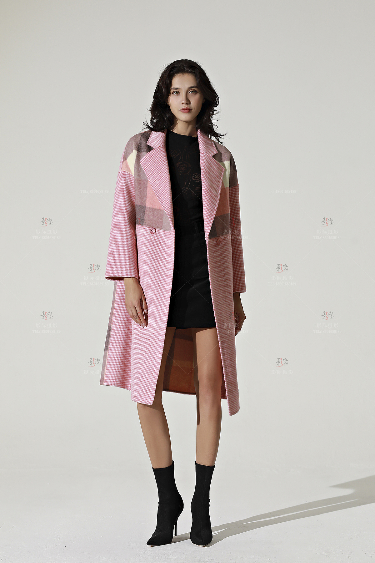 服装模特拍摄 女装外模 毛呢大衣服装网店上新图片网拍