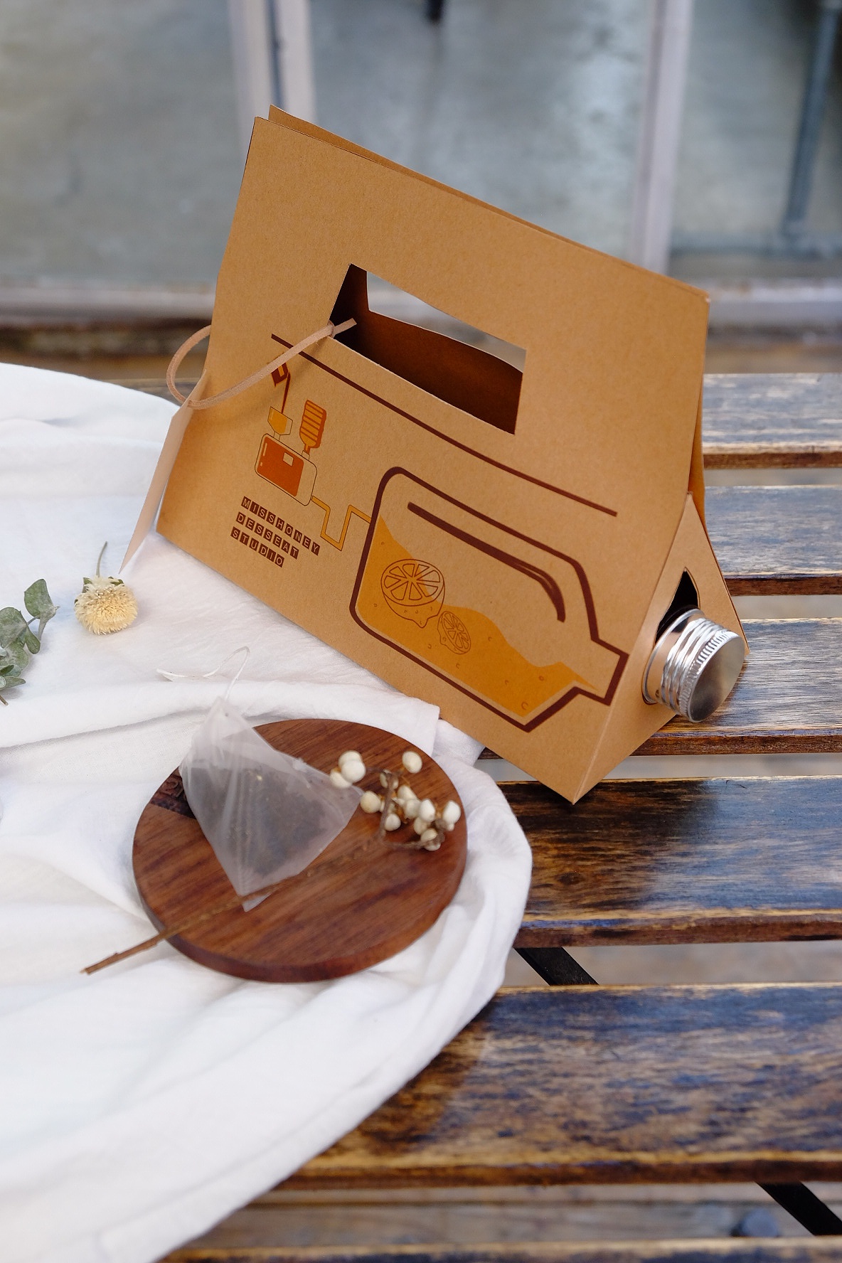 《miss honey》自创品牌|甜品包装设计