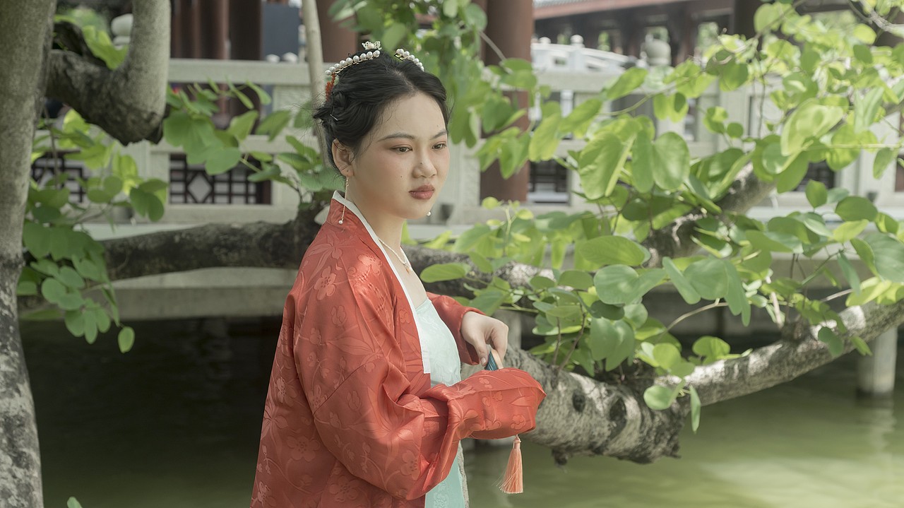 綠陰夏日長（圖ZMjU4NDk4ODMy） - 人像攝影 - 站酷設(shè)計師lc88原創(chuàng)素材 - 站酷ZCOOL