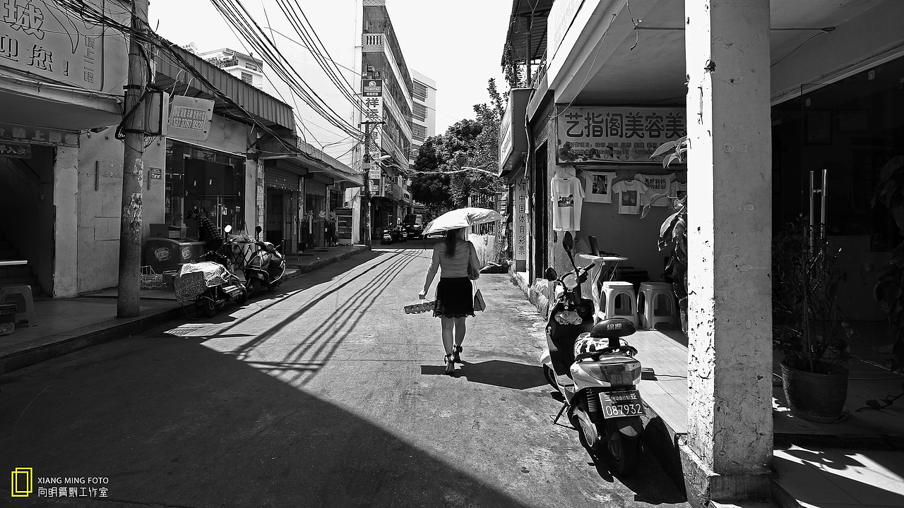 拆迁的三亚月川村.