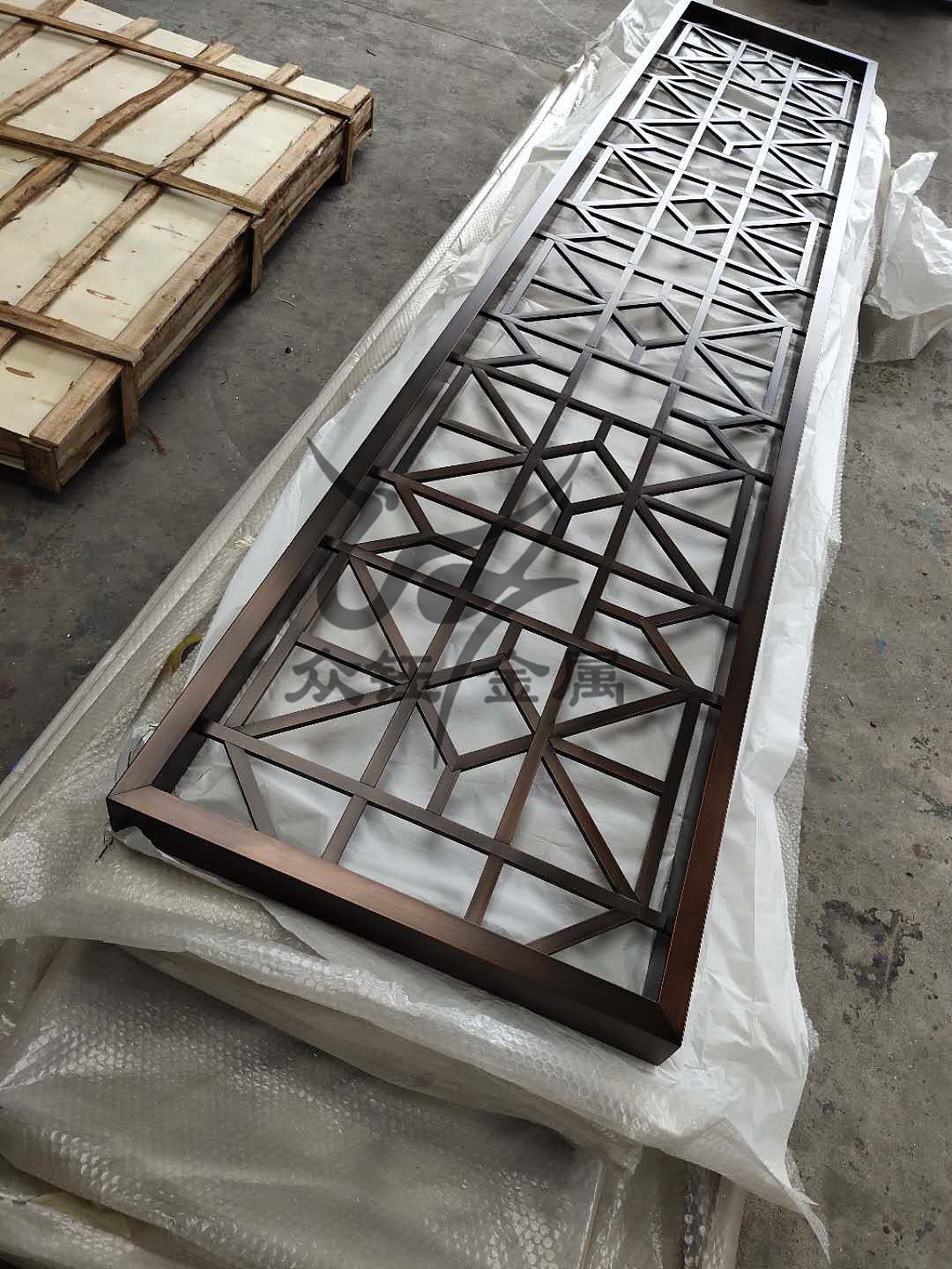 经典仿铜不锈钢屏风  设计制作安装一体