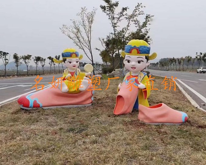 一个目标的仿真玻璃钢石榴雕塑为扶贫战略作出装饰美陈