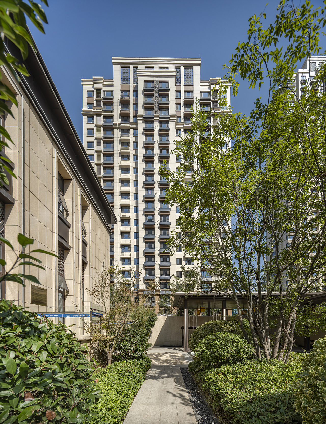 合而不同——建筑摄影（图ZMjczMzgzNzcy） - 环境/建筑摄影 - 站酷设计师祥云建筑空间摄影原创素材 - 站酷ZCOOL