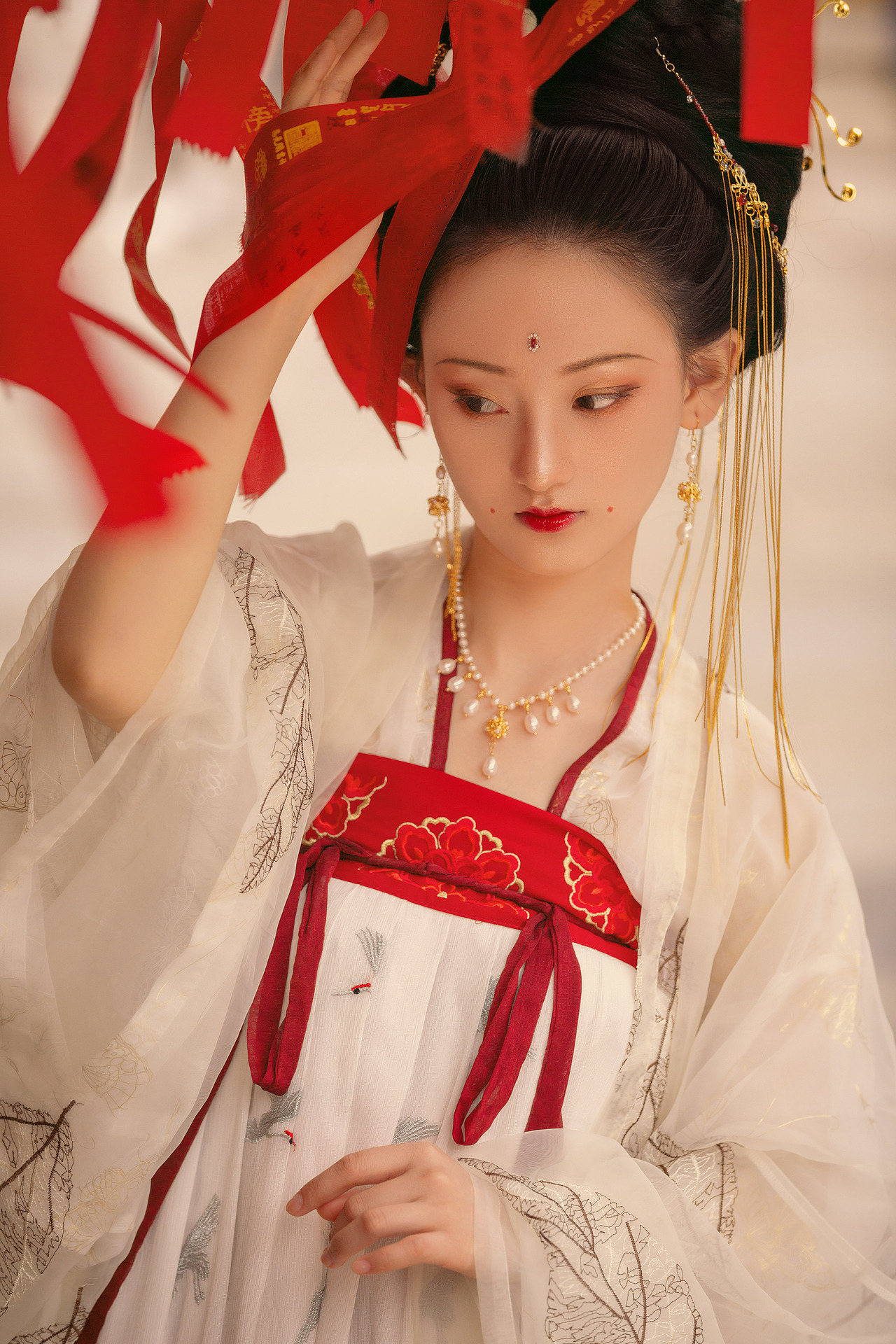 汉服摄影练习01（图ZMjgwMDQzMjEy） - 人像摄影 - 站酷设计师zcy6891640原创素材 - 站酷ZCOOL