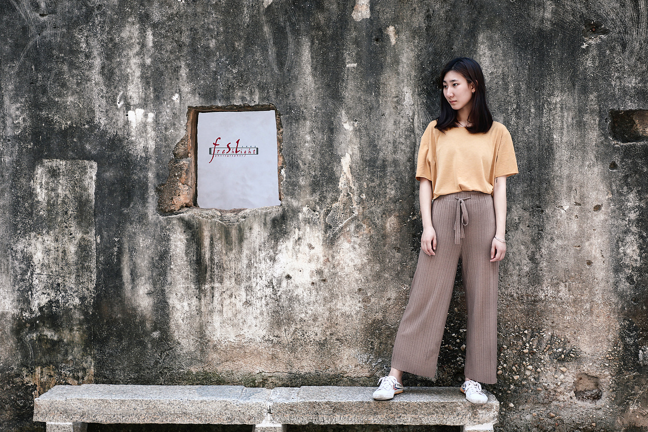 她（圖ZMTIwMDc5NjIw） - 人像攝影 - 站酷設(shè)計(jì)師f石頭原創(chuàng)素材 - 站酷ZCOOL