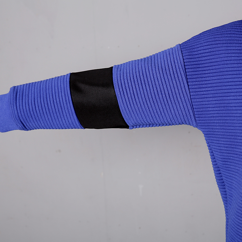 August 港 风 秋 季 NEW（图ZNTU5ODY3MTI=） - 休闲/流行服饰 - 站酷设计师kevin品牌设计原创素材 - 站酷ZCOOL