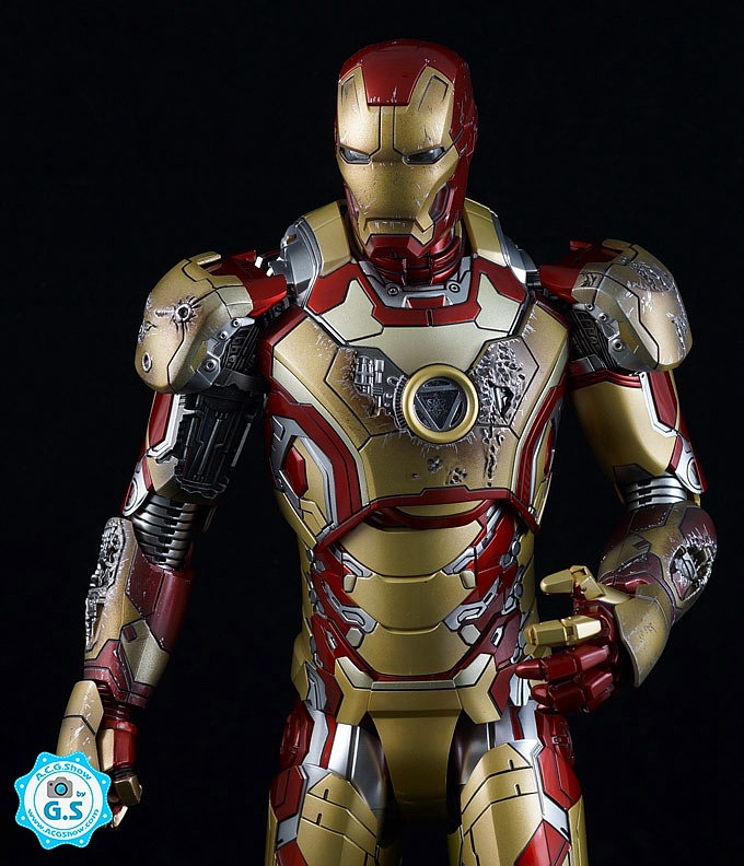 1:6 HOT TOYS 压铸合金系列 - 钢铁侠3:钢铁侠MK42战损版