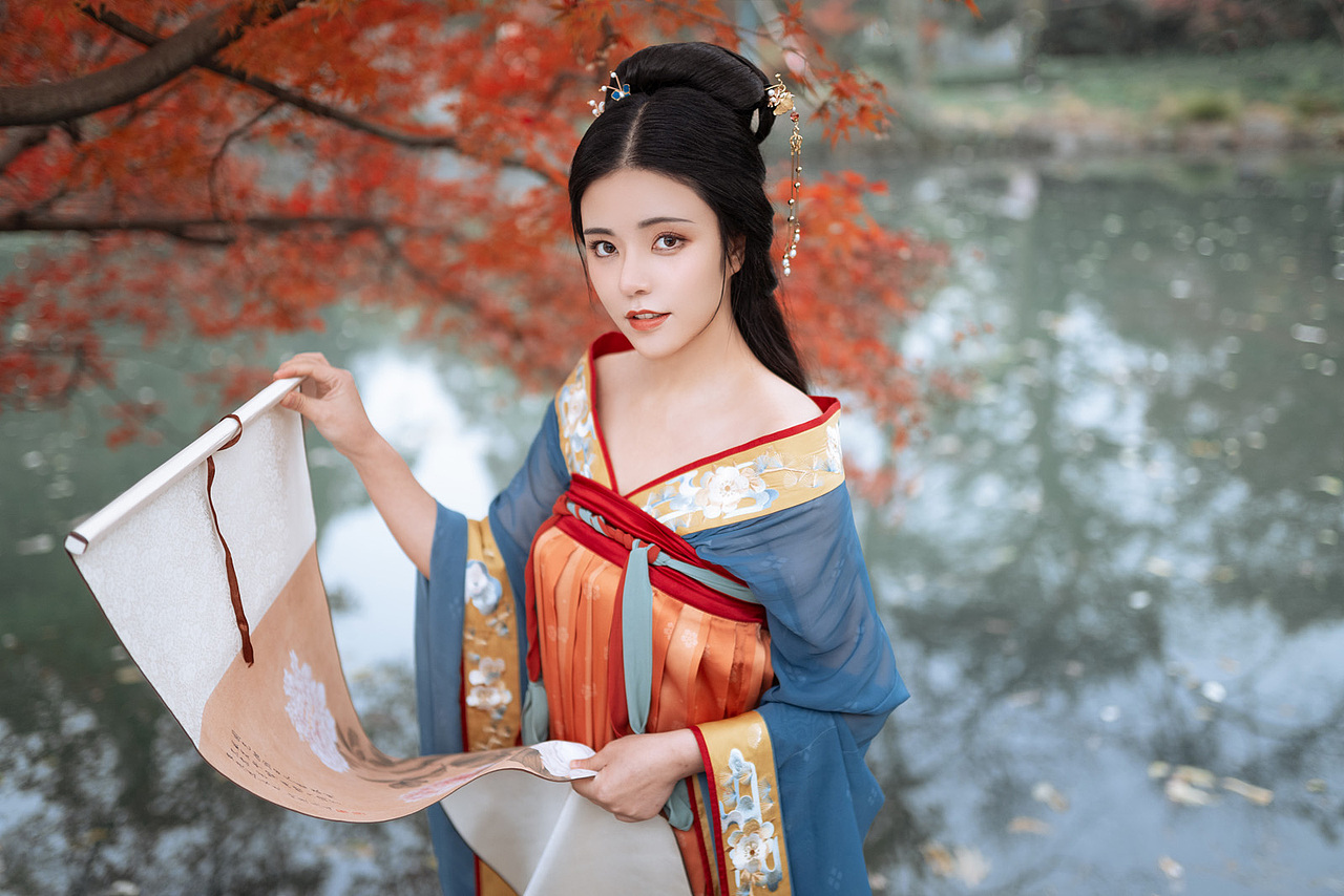 【汉服摄影】深意总迟解，将爱却晚秋（图ZMjM2NTE0ODQw） - 人像摄影 - 站酷设计师绘心_Aries原创素材 - 站酷ZCOOL