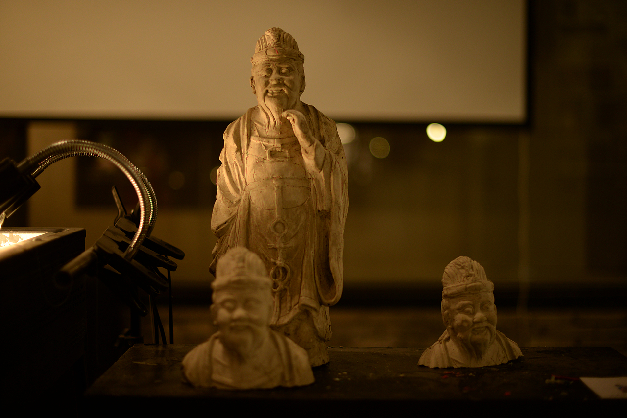 《敬神：生产背后的尊崇与鄙弃》（图ZODM2OTA2MDQ=） - 实验艺术 - 站酷设计师旁一原创素材 - 站酷ZCOOL