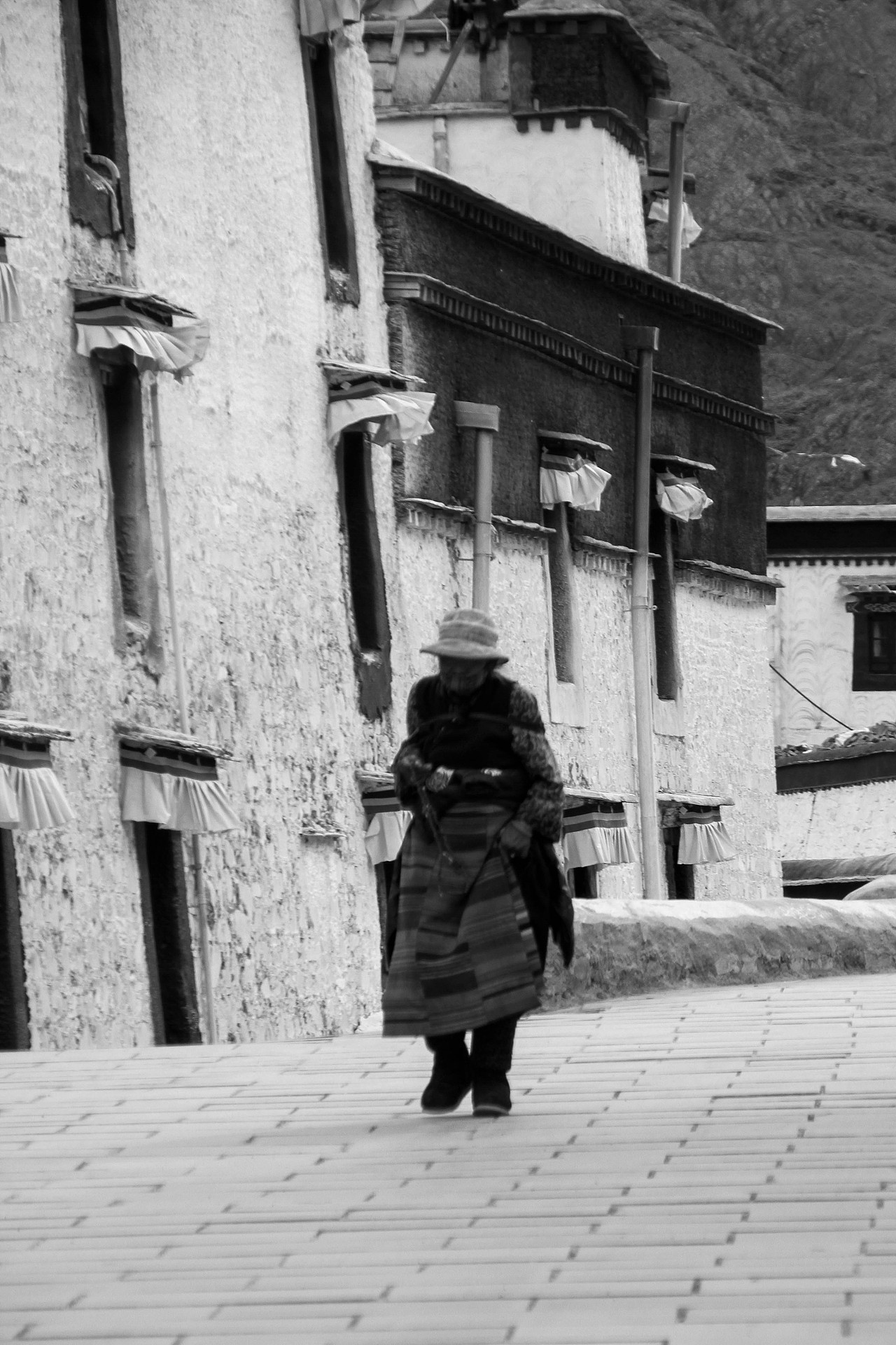 灵魂在游荡（图ZMjA0NzkzMjI4） - 人文/纪实摄影 - 站酷设计师苏航VV原创素材 - 站酷ZCOOL