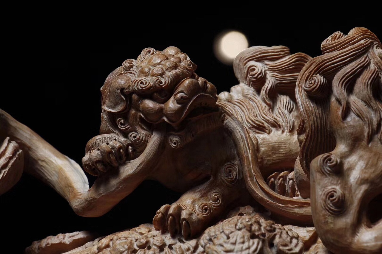 老山檀九狮如意