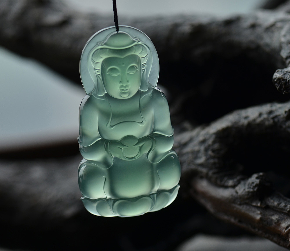 自然光下的翡翠才是真实的翡翠-精品篇