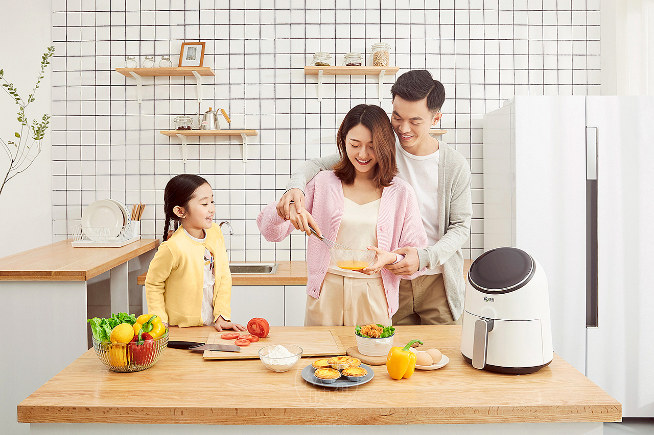 比依空气炸锅形象片（图ZMTk0NDQzMjM2） - 产品摄影 - 站酷设计师禾众画映原创素材 - 站酷ZCOOL