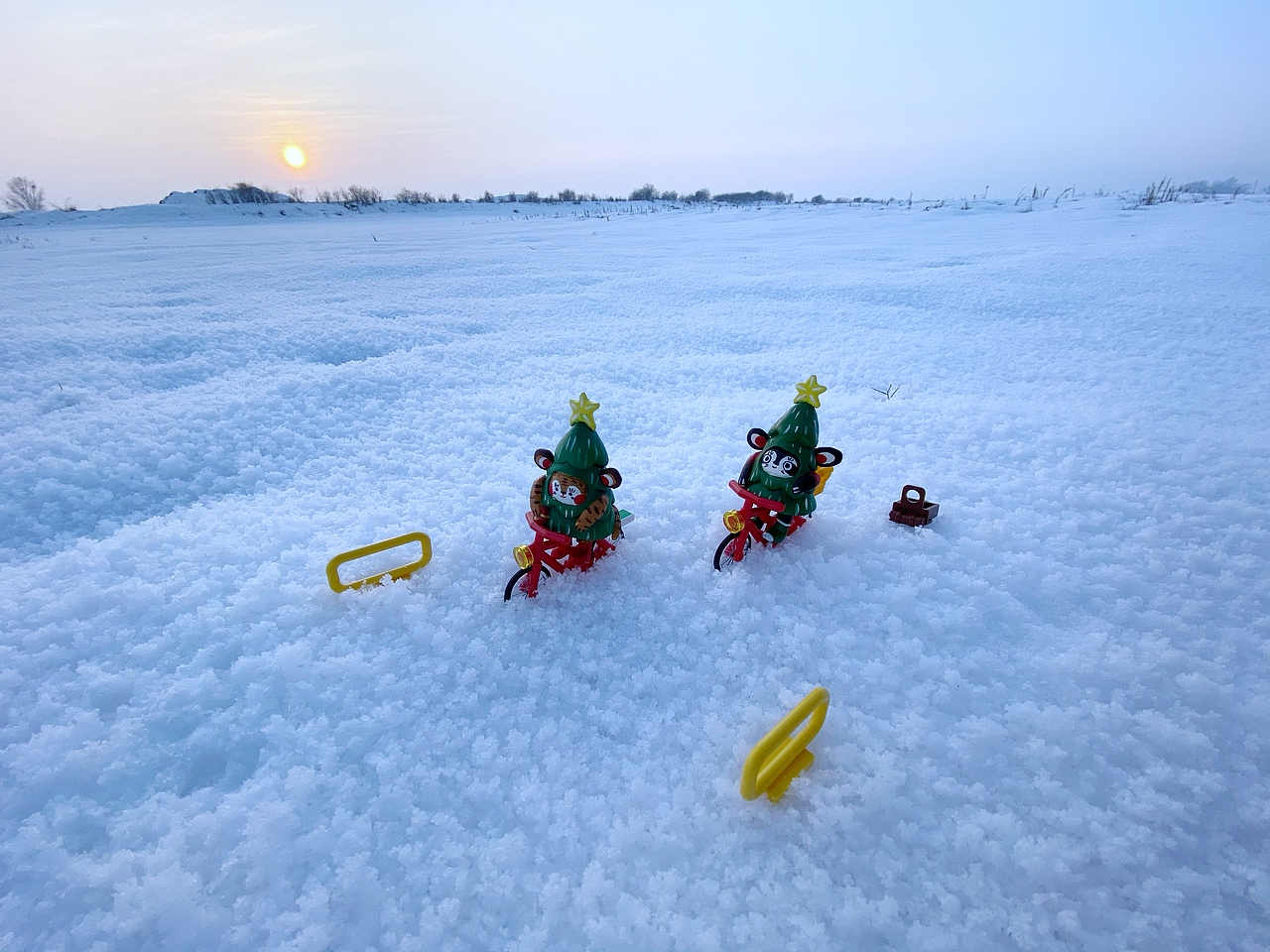 雪地里的精灵（图ZMTk2MTcxNTM2） - 工艺品设计 - 站酷设计师llJerry原创素材 - 站酷ZCOOL