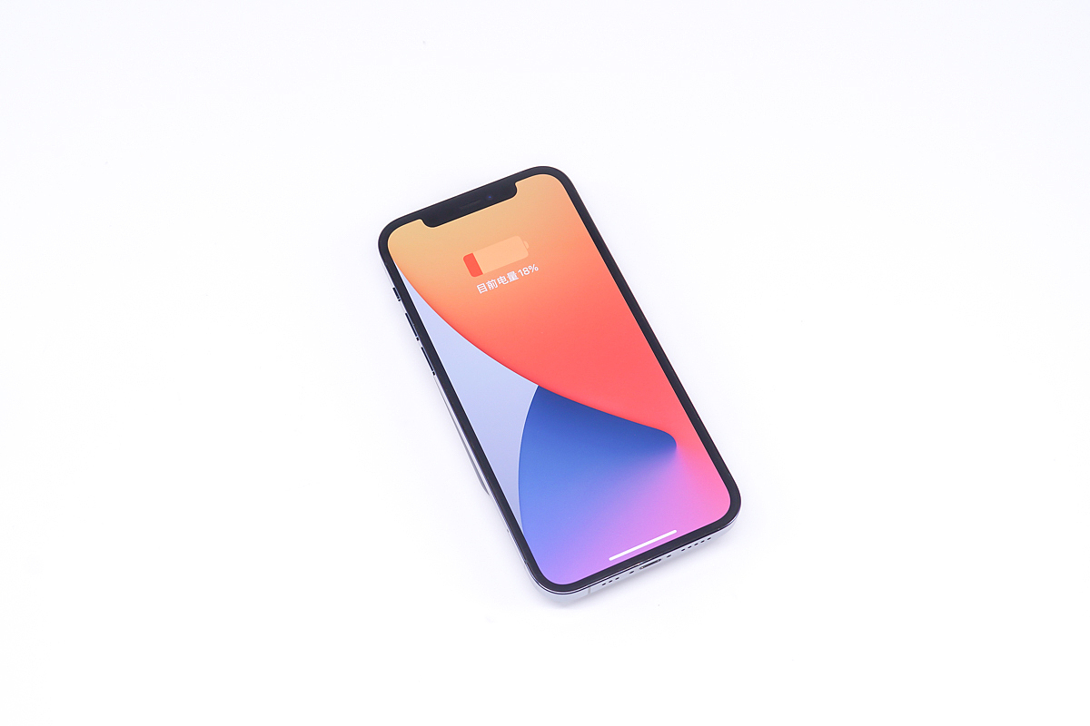 MOMAX MagSafe 磁吸无线充电宝3500mAh 评测