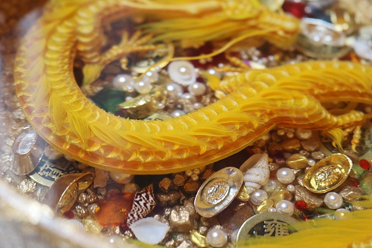 金箔聚宝龙盆 琥珀绘