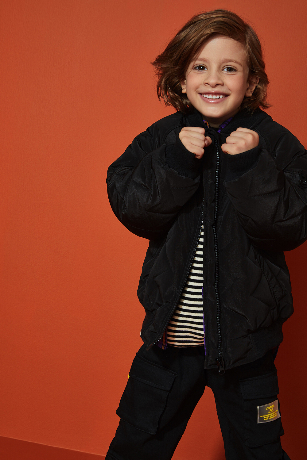 瓦达西瓦精神小伙