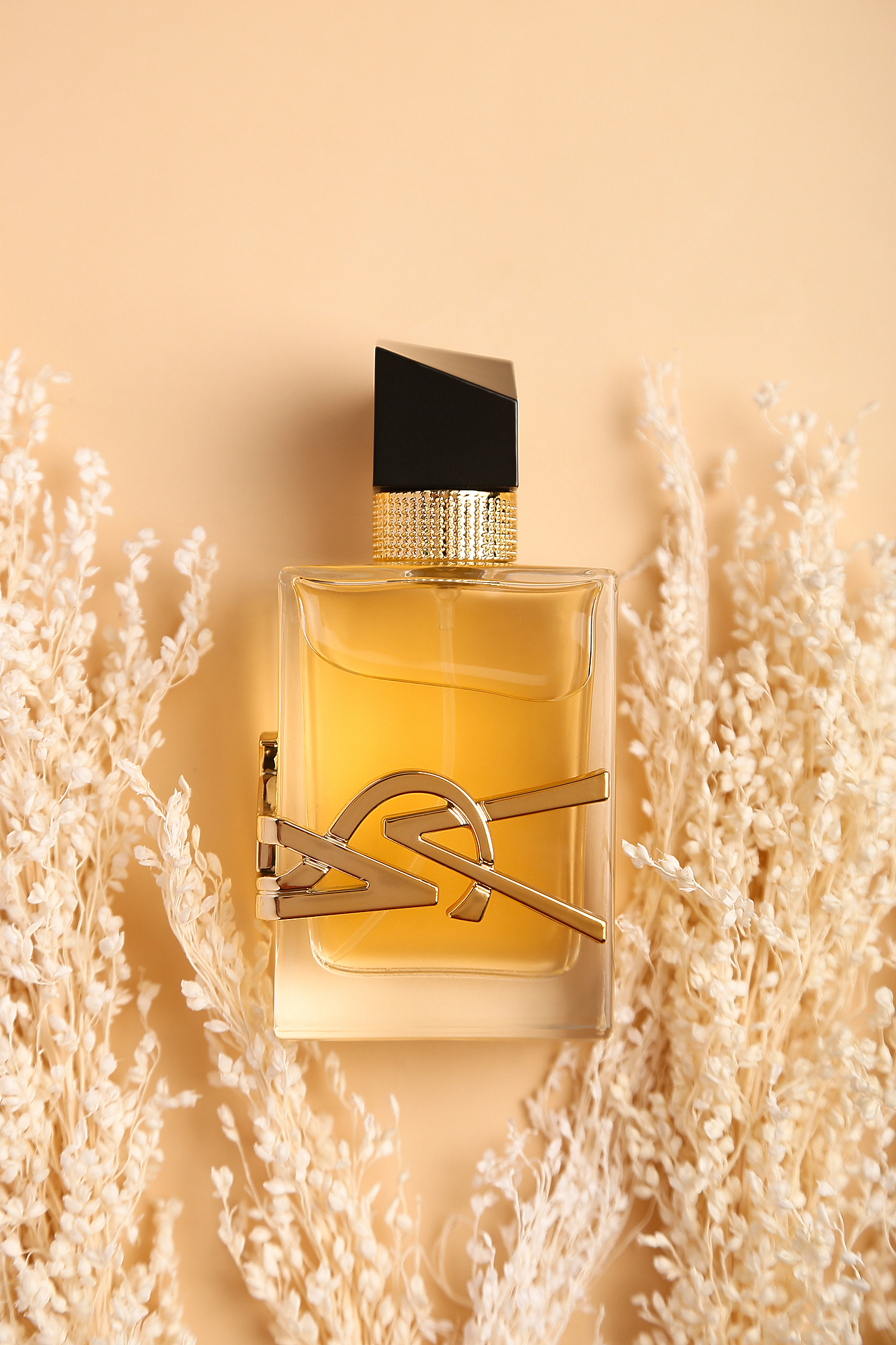 【含视频】金星耀世香水 | 美妆产品摄影（图ZMjcxMTk5Njg0） - 产品摄影 - 站酷设计师潮福yellow原创素材 - 站酷ZCOOL