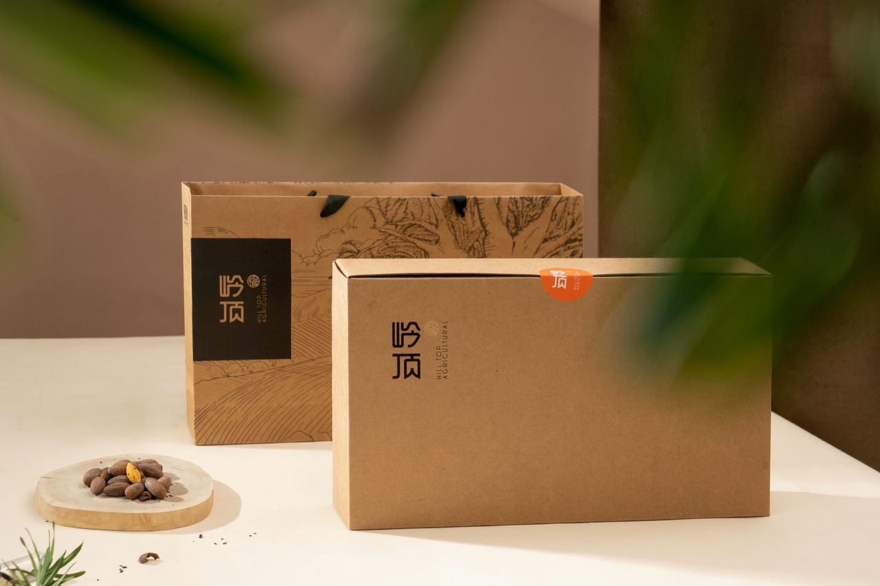 岭顶香榧 / 包装设计（图ZMjMxNzY3ODU2） - 包装 - 站酷设计师SFD银鱼设计原创素材 - 站酷ZCOOL
