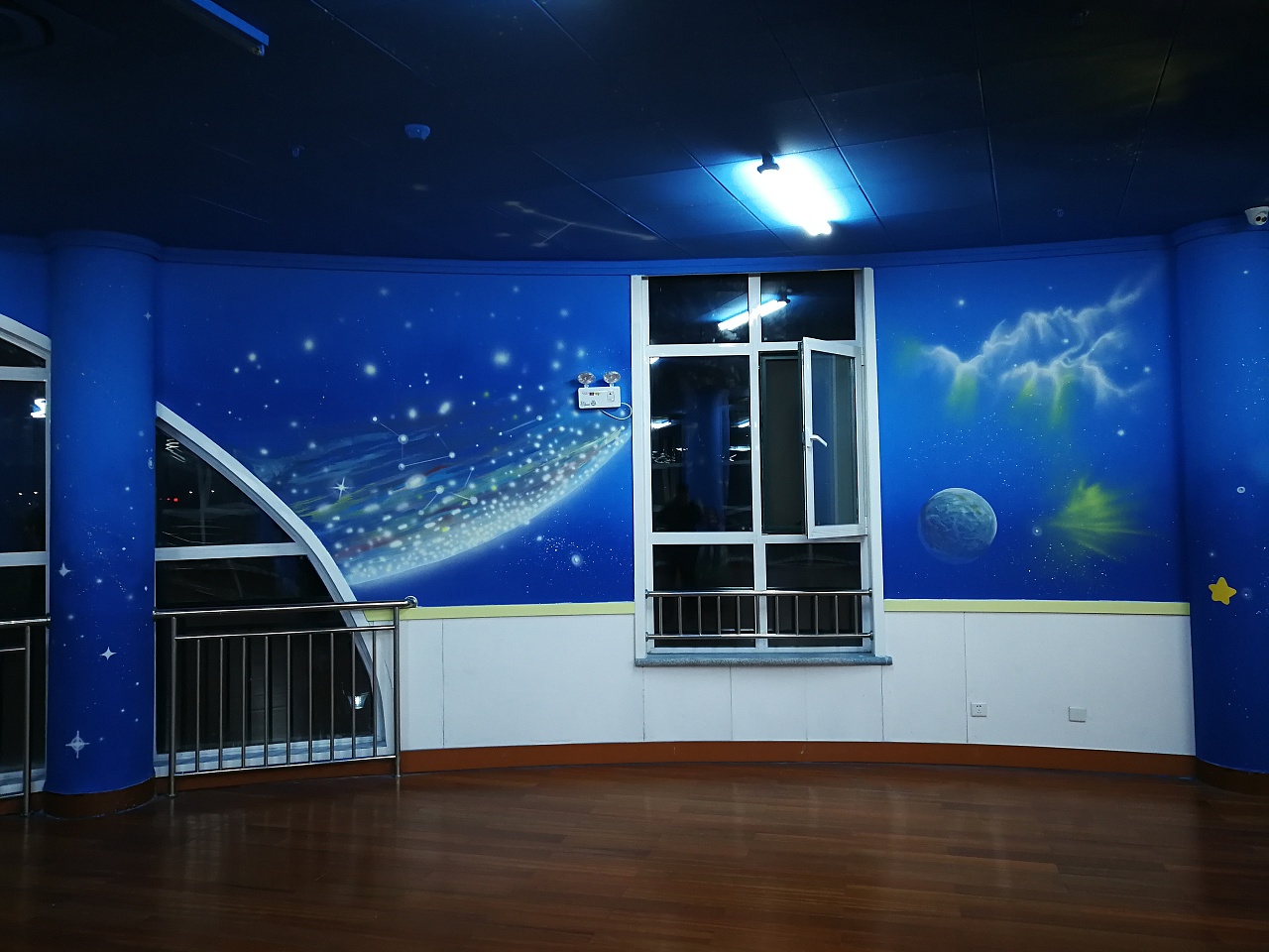 璀璨的星空主题艺术彩绘让人赏心悦目-广州墙绘-古建彩绘-粤江装饰