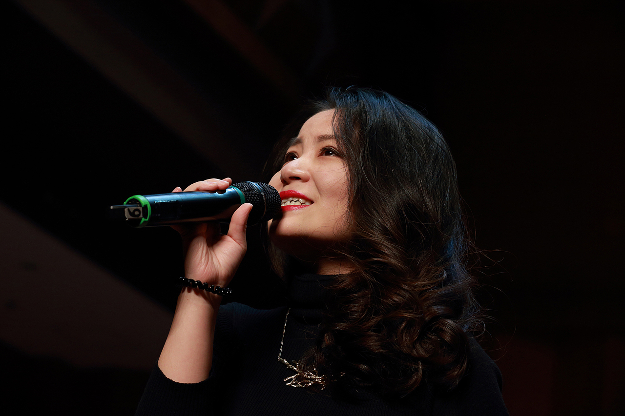 留法青年歌唱家王雅赟