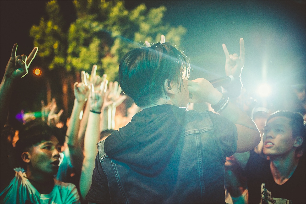 美丽南方音乐节（图ZMjA3MjUxMDQ=） - 人像摄影 - 站酷设计师凹凸蜀黍原创素材 - 站酷ZCOOL