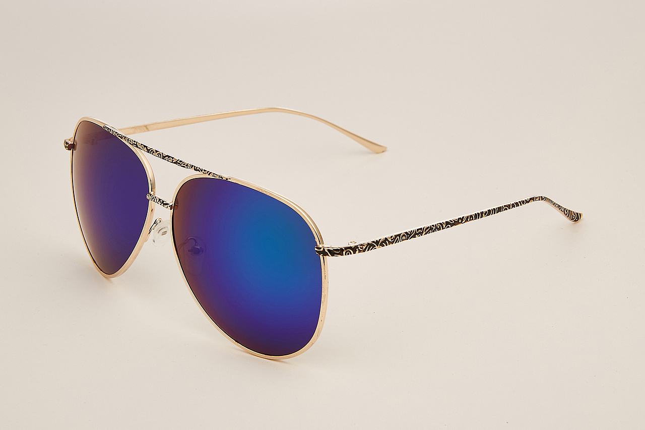 眼镜白底拍摄 眼镜静物（图ZMTYxNjA2NTU2） - 产品摄影 - 站酷设计师丢满理想的垃圾堆原创素材 - 站酷ZCOOL