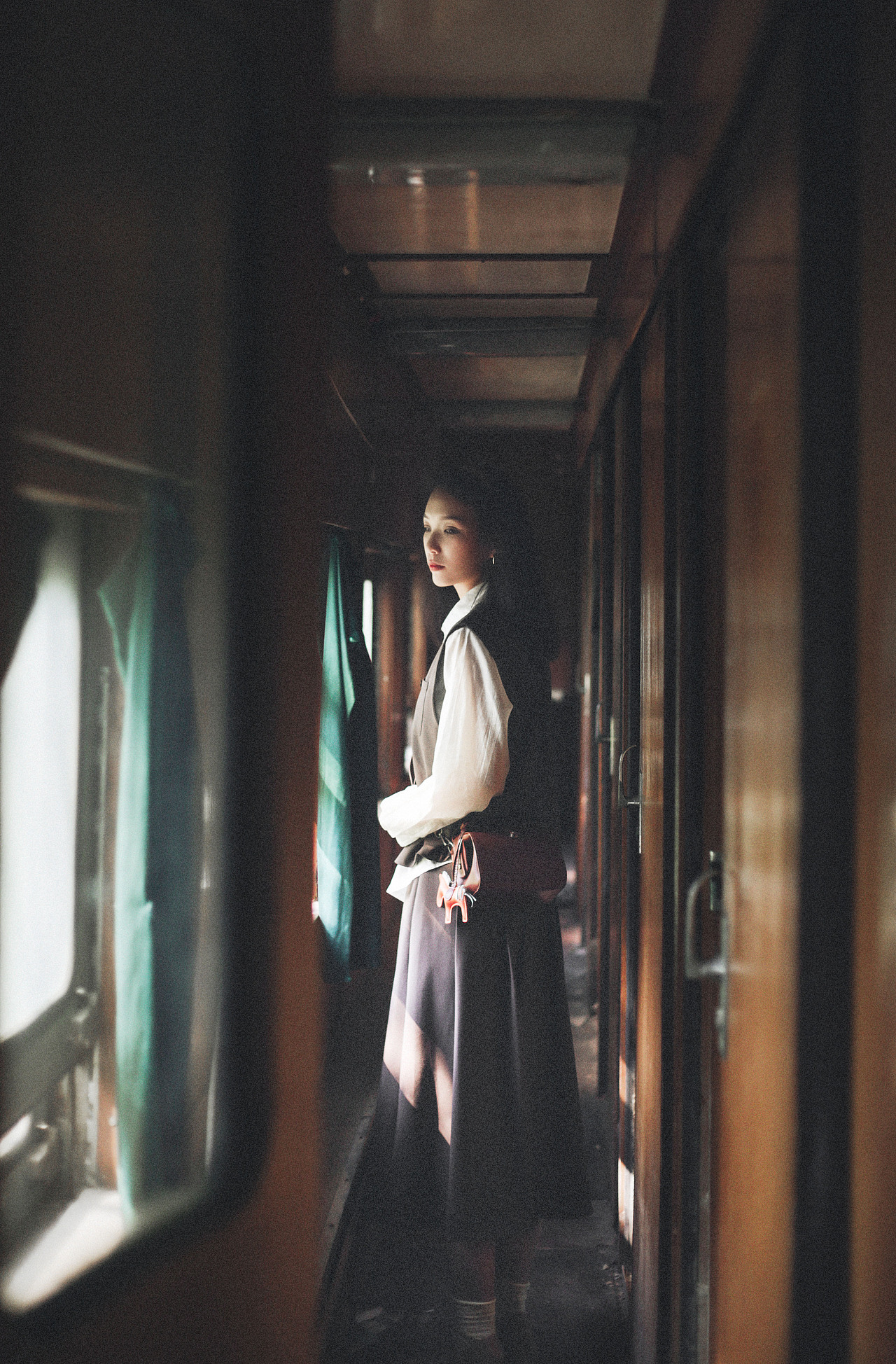 一辆开往春天的列车丶