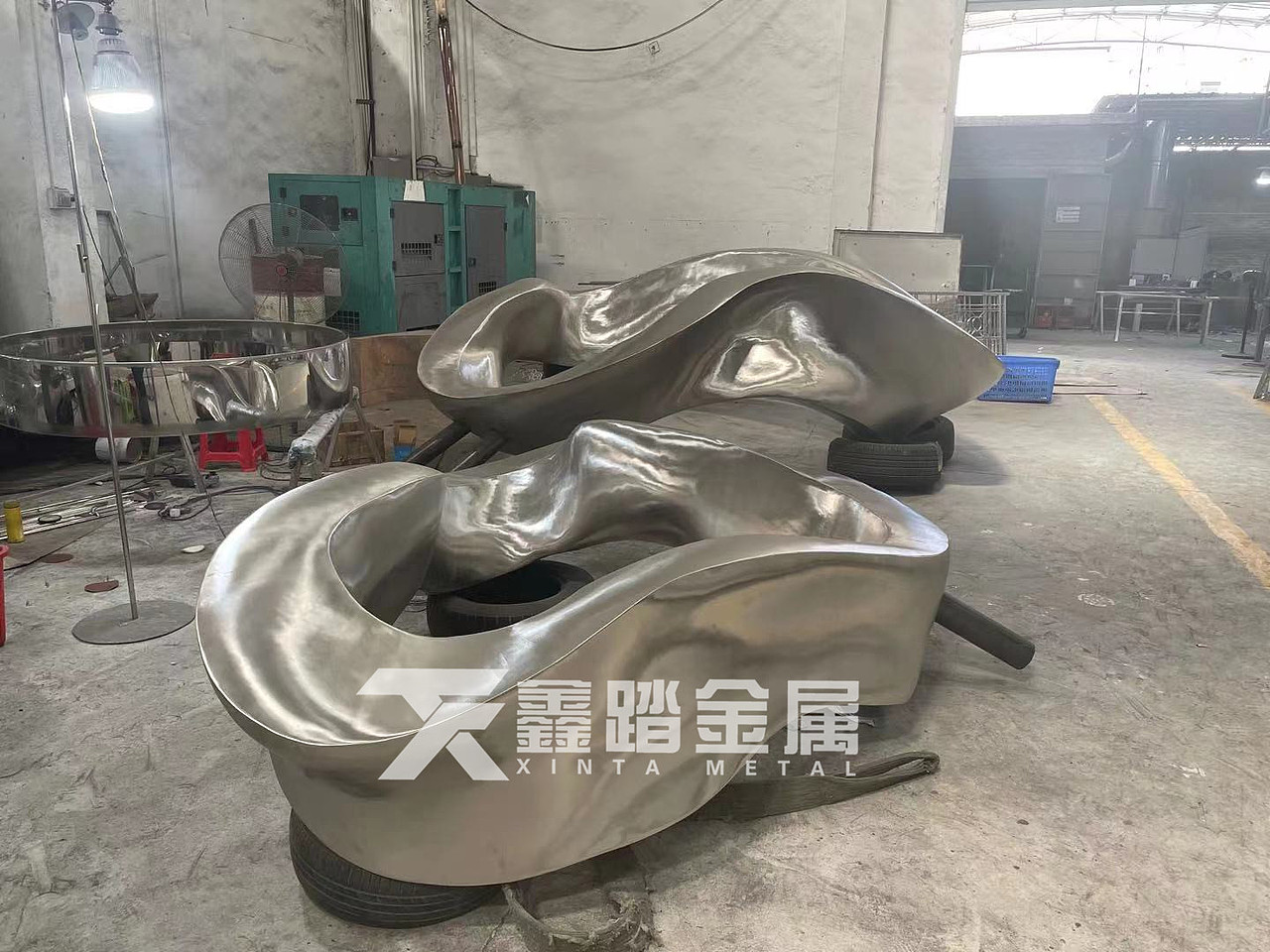 现代小区园区景观不锈钢雕塑摆件 发光不锈钢圆环雕塑