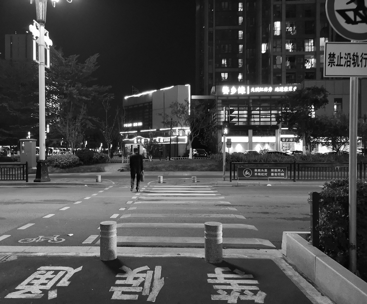 最好的故事在街头［三］‖街拍纪实（图ZMzA0OTEzNTYw） - 人文/纪实摄影 - 站酷设计师家善JS原创素材 - 站酷ZCOOL