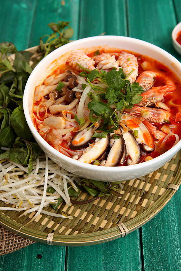 越河粉PHO（图ZNjkyNTc2NDA=） - 品牌 - 站酷设计师王庆欣品牌形象设原创素材 - 站酷ZCOOL