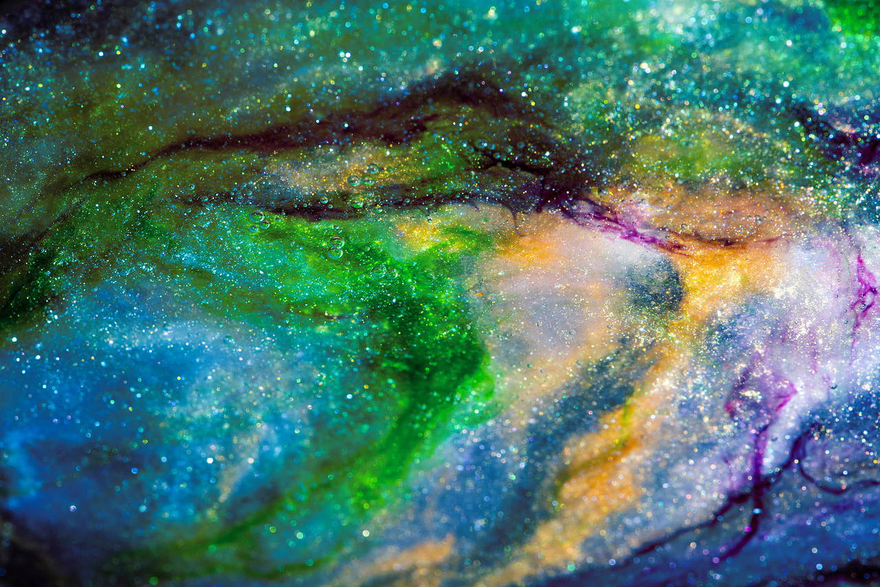 《满船清梦压星河》