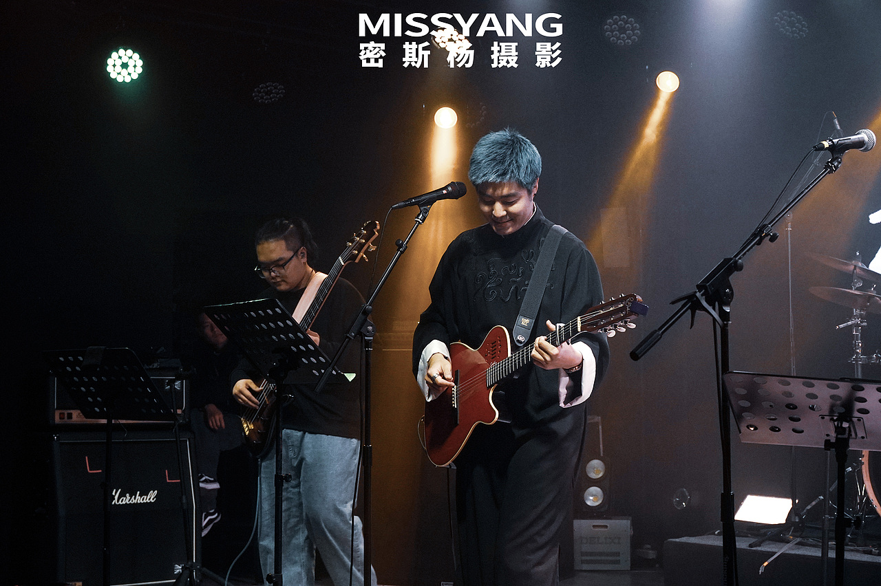 晓月老板巡演郑州站|演出活动拍摄|乐队×郑州密斯杨（图ZMzU5MTQxMjYw） - 人文/纪实摄影 - 站酷设计师密斯杨摄影原创素材 - 站酷ZCOOL
