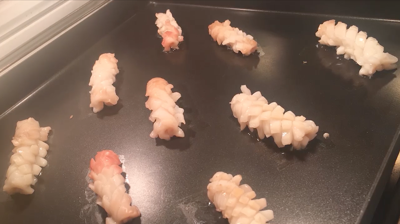 食物在烤箱里活了