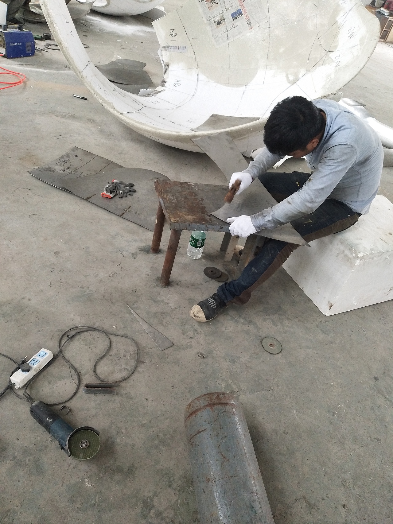 不锈钢镜面锻造全程记录（图ZMTg4MDMzNjA0） - 雕塑 - 站酷设计师上海艺将仁雕塑原创素材 - 站酷ZCOOL