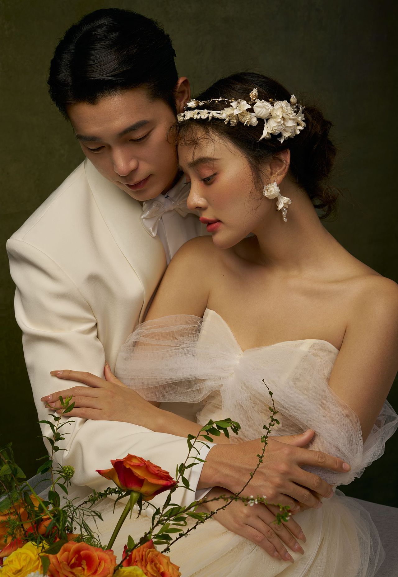 油画婚纱照长图包装设计|婚纱摄影|复古油画（图ZMzYwMTU5NzE2） - 海报 - 站酷设计师年末设计原创素材 - 站酷ZCOOL